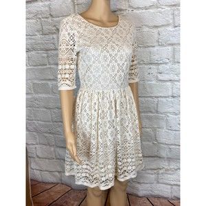JODI KRISTOPHER Eyelet Overlay Dress Size Small Cream Zipper Feminine Dress